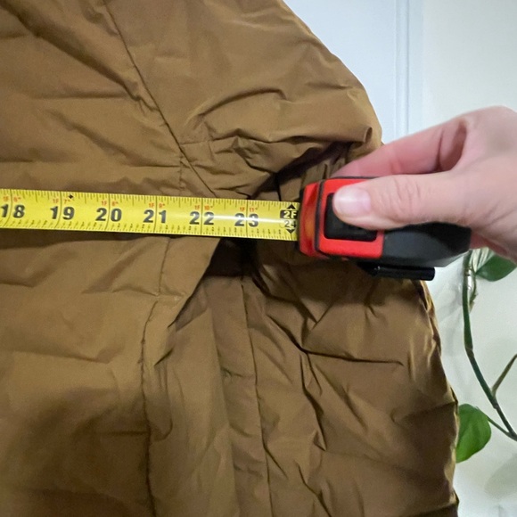 Marmot men’s winter jacket. Mustard color. Size XL. 700 fill. - Picture 5 of 8